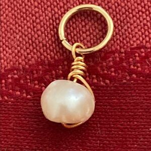5/$10❤️❤️❤️NEW REAL Cultured Pearl Charm Pendant